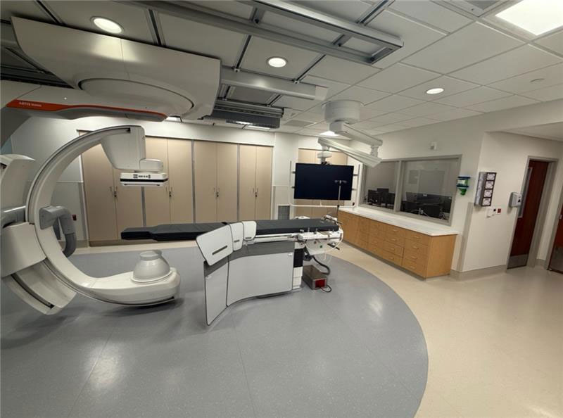 Casa Grande cuts ribbon on renovated interventional radiology suite
